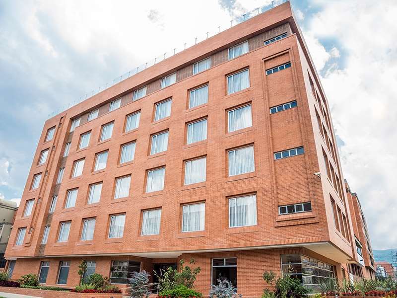 Plaza Apartahotel