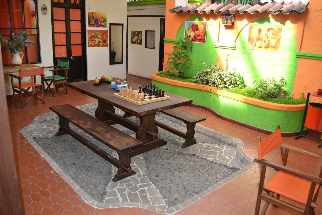 Tip Top Backpackers * Bogotá
