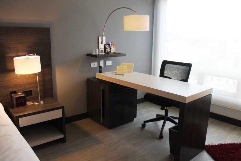 Nh Urban 26 Royal Hotel Bogotá