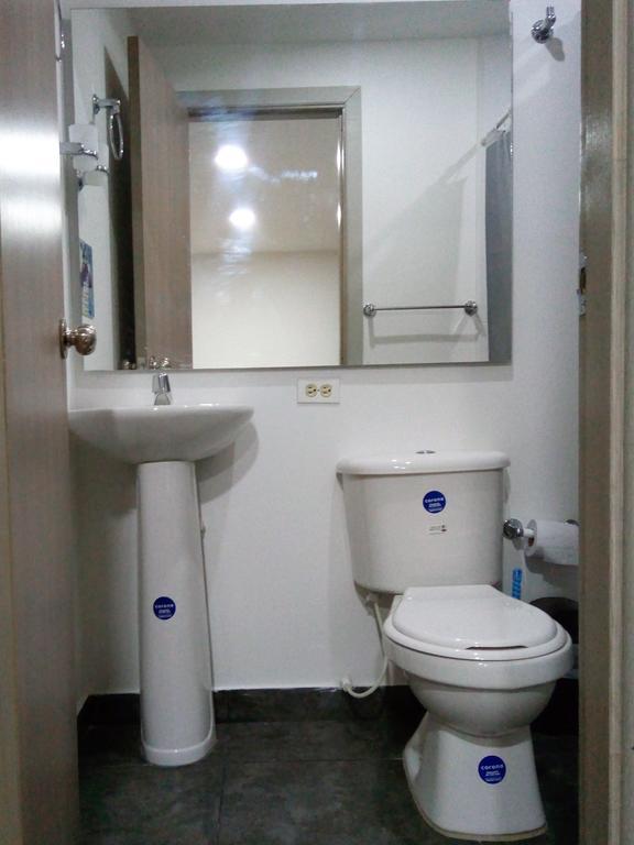 Luxury Suites & Apartahotel