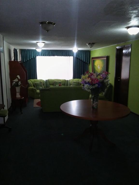 Hotel Duque *