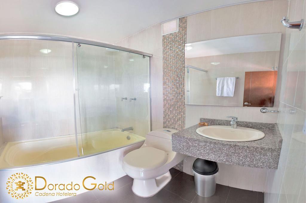 Hotel Dorado Gold Airport