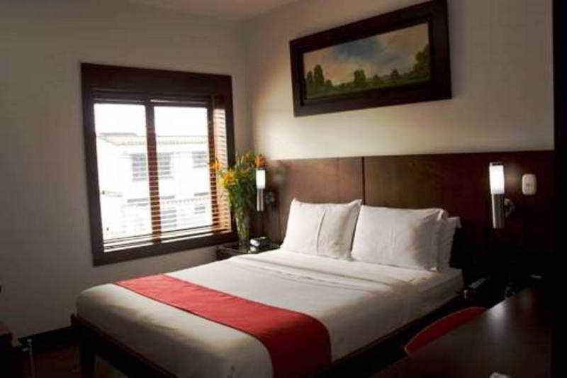 Boutique Center Hotel