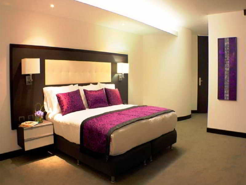 Hotel Expo Parque Bavaria 3*