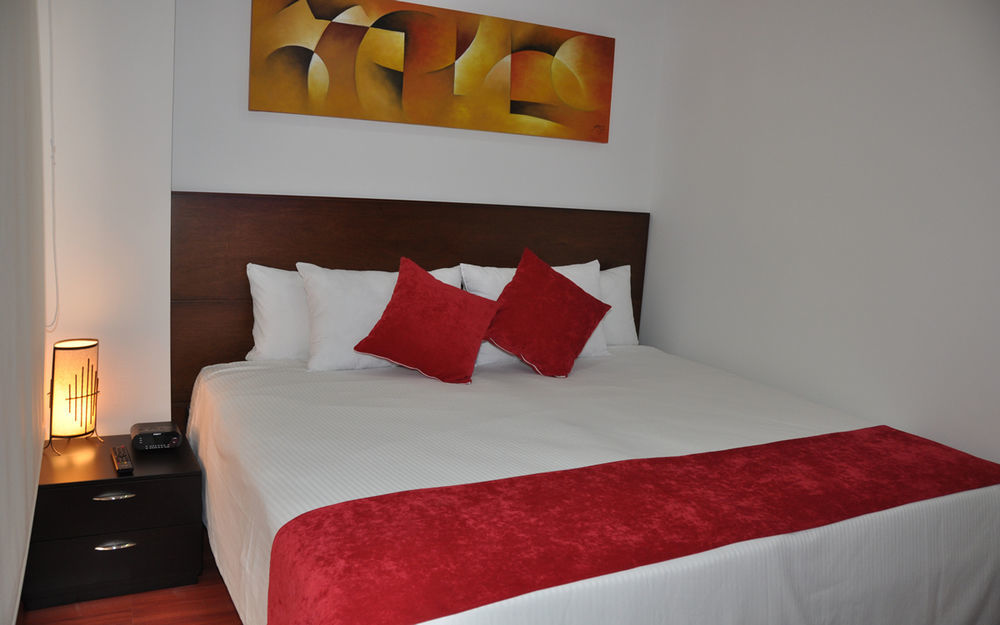 Apartasuites Plaza Modelia Apartahotel