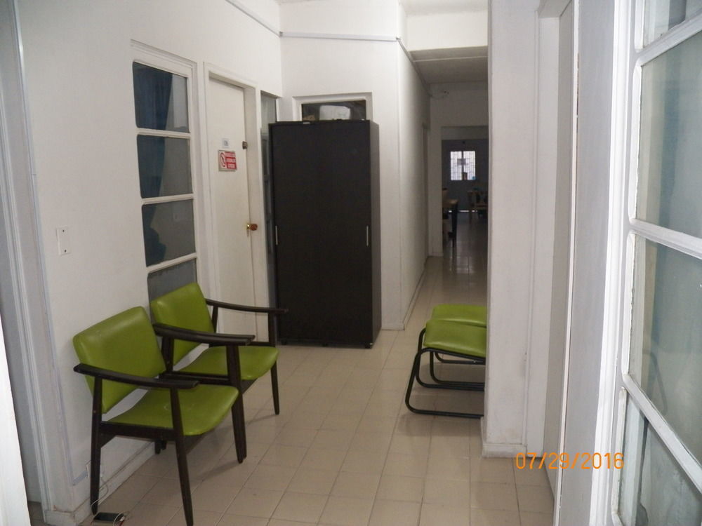 Hostel Mi Casa Blanca Guest house