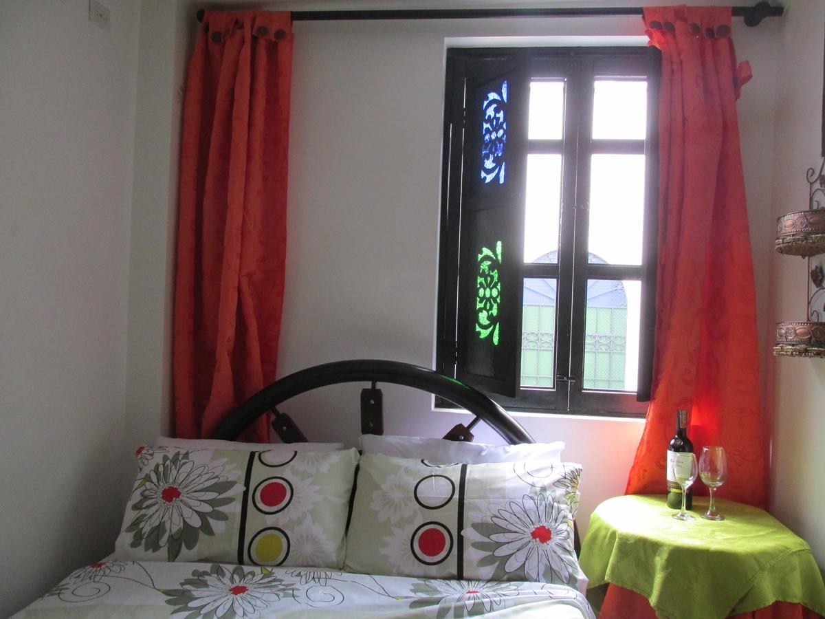 Hostal Tip Top Hostel *