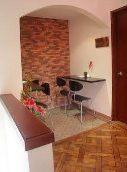 Hotel 6
