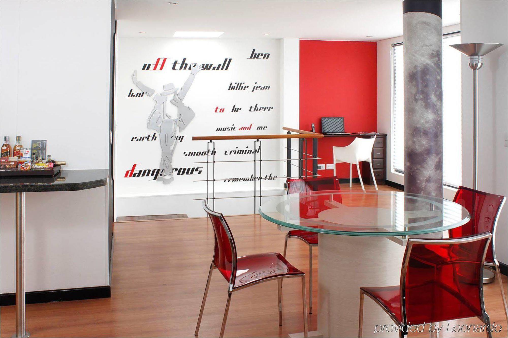 Celebrities Hotel