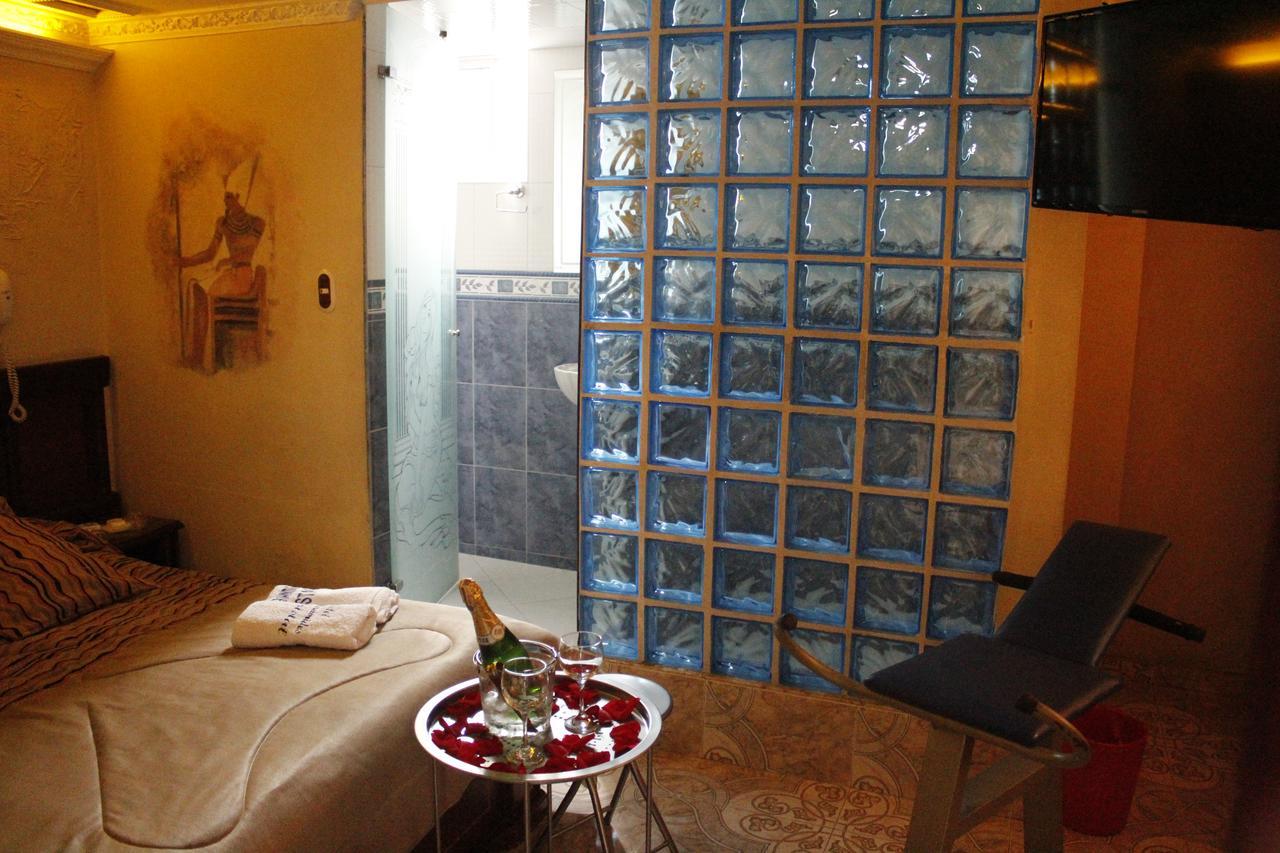 Piramides De Cristal Motel Bogotá