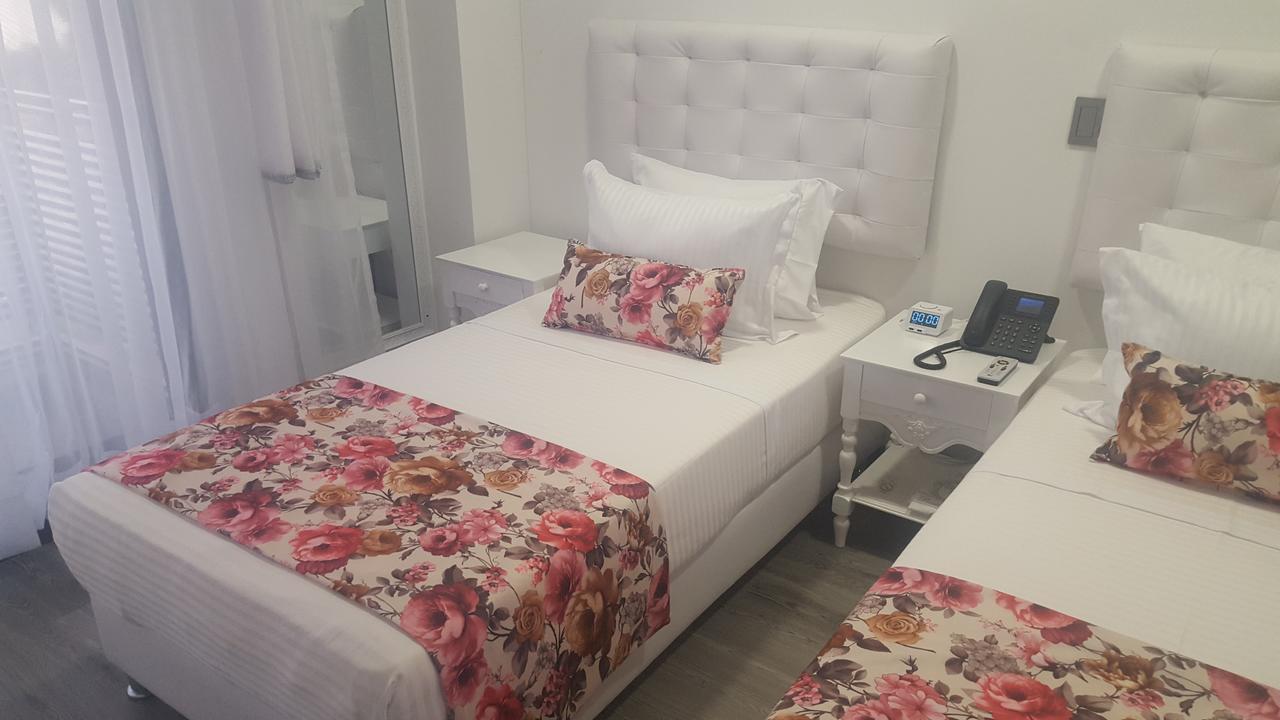 Hotel Arvut Collection