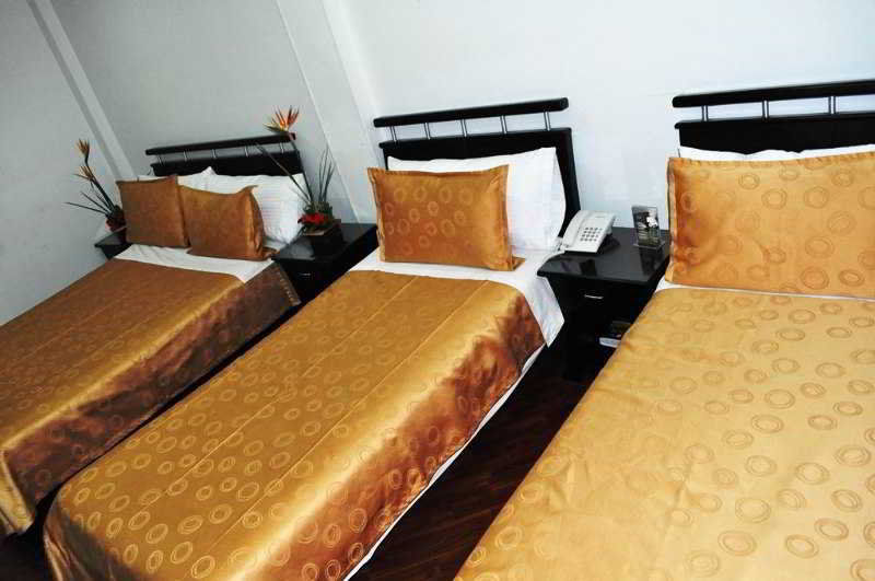Quality Comfort House Hotel 3*