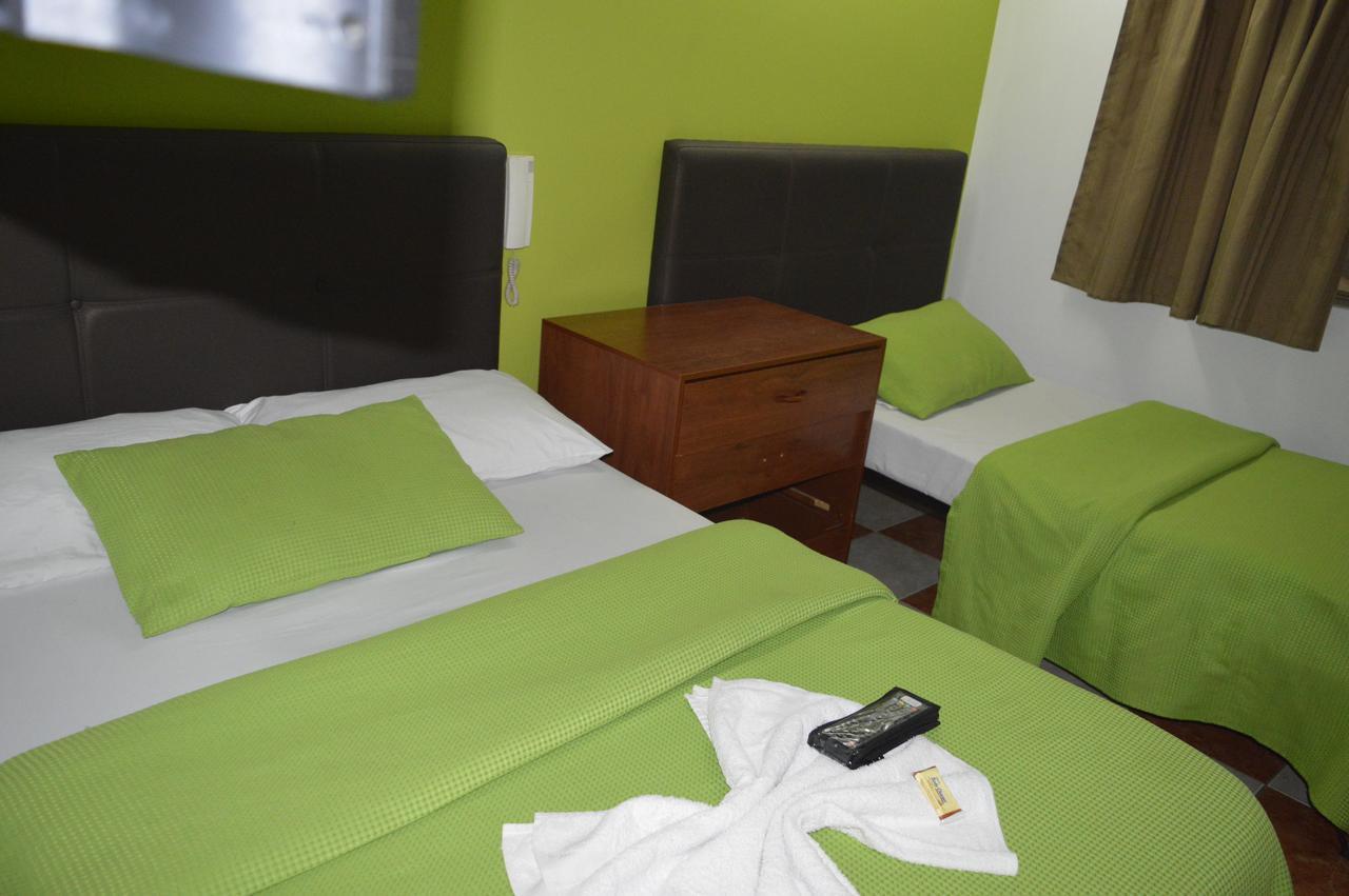 Las Palmas Fontibon Hotel *