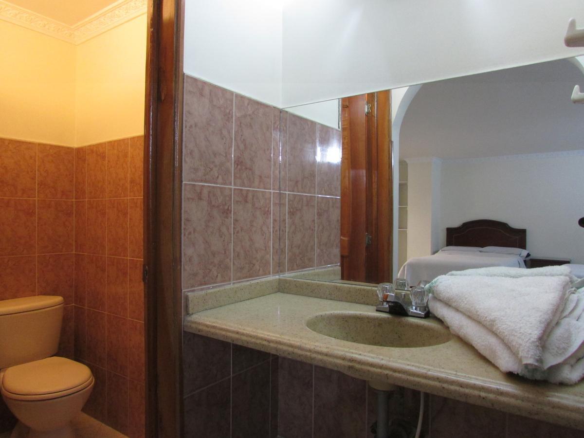 Lord Chapinero Hotel *