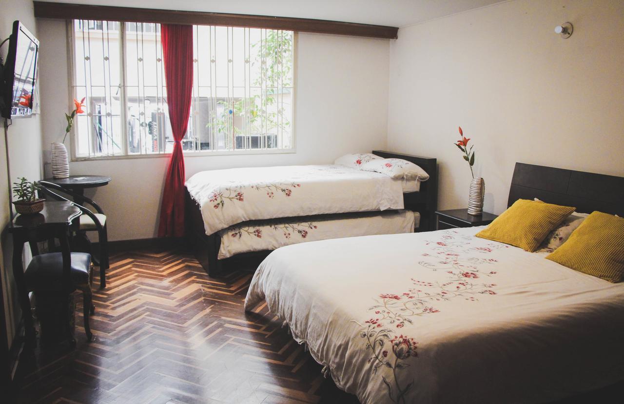 Hostal Ak 82 *