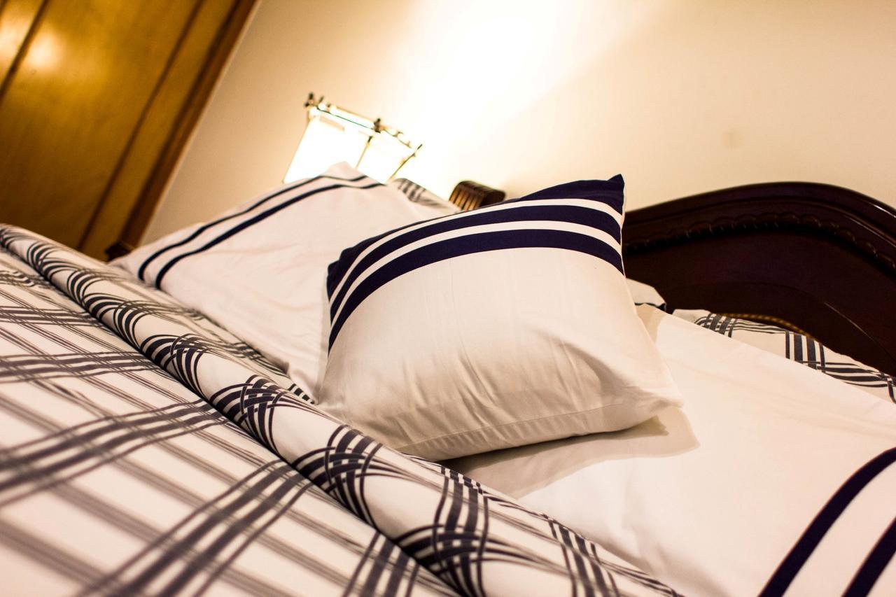 Hotel Charlies Place