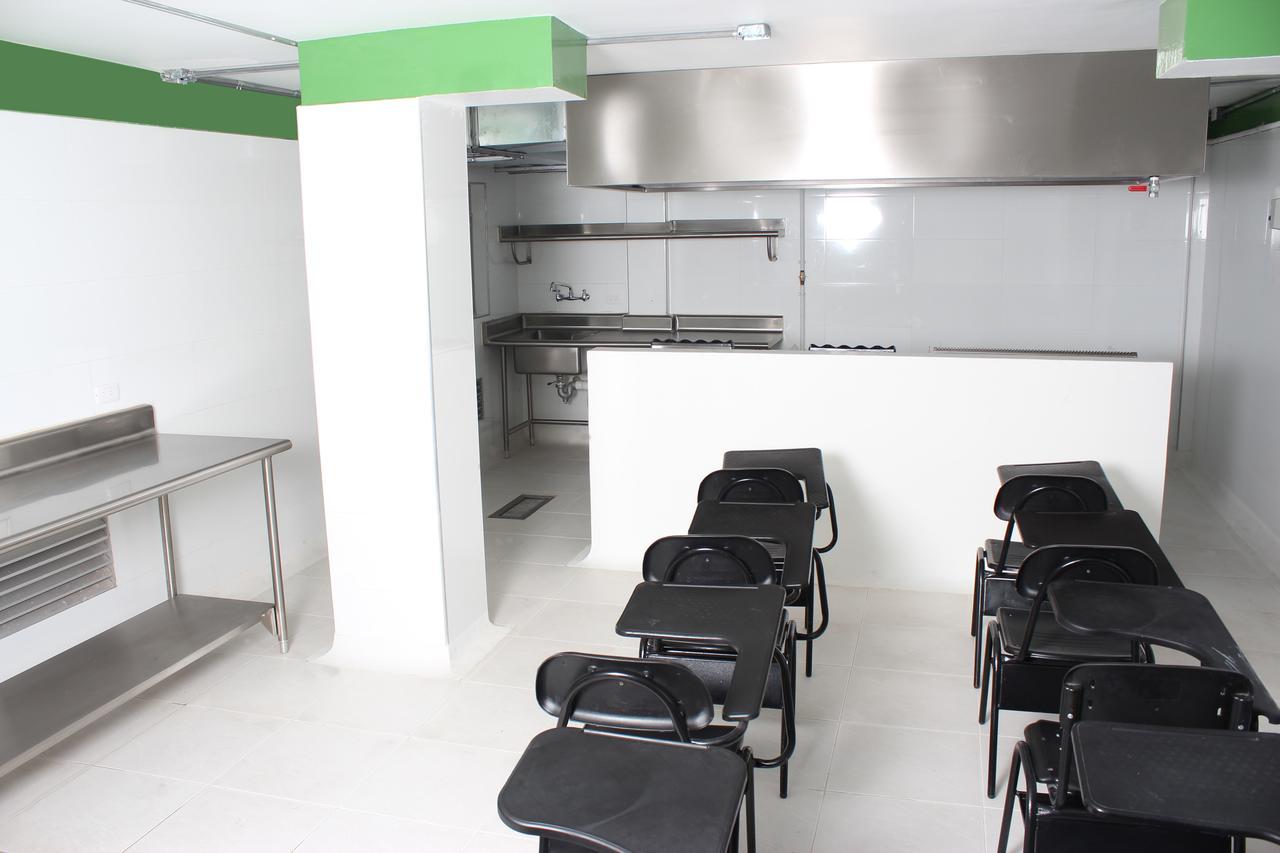 Escuela Cun Hotel 3*