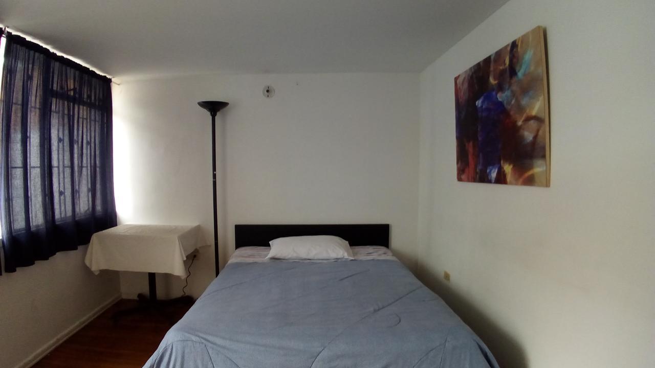 Hostal Music House *