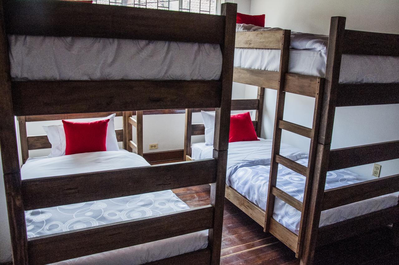 Hostal Hostal El Baul *