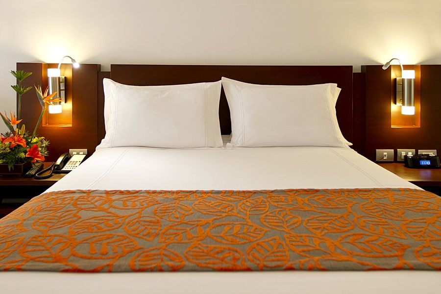 Nh Urban 93 Royal Hotel 4*