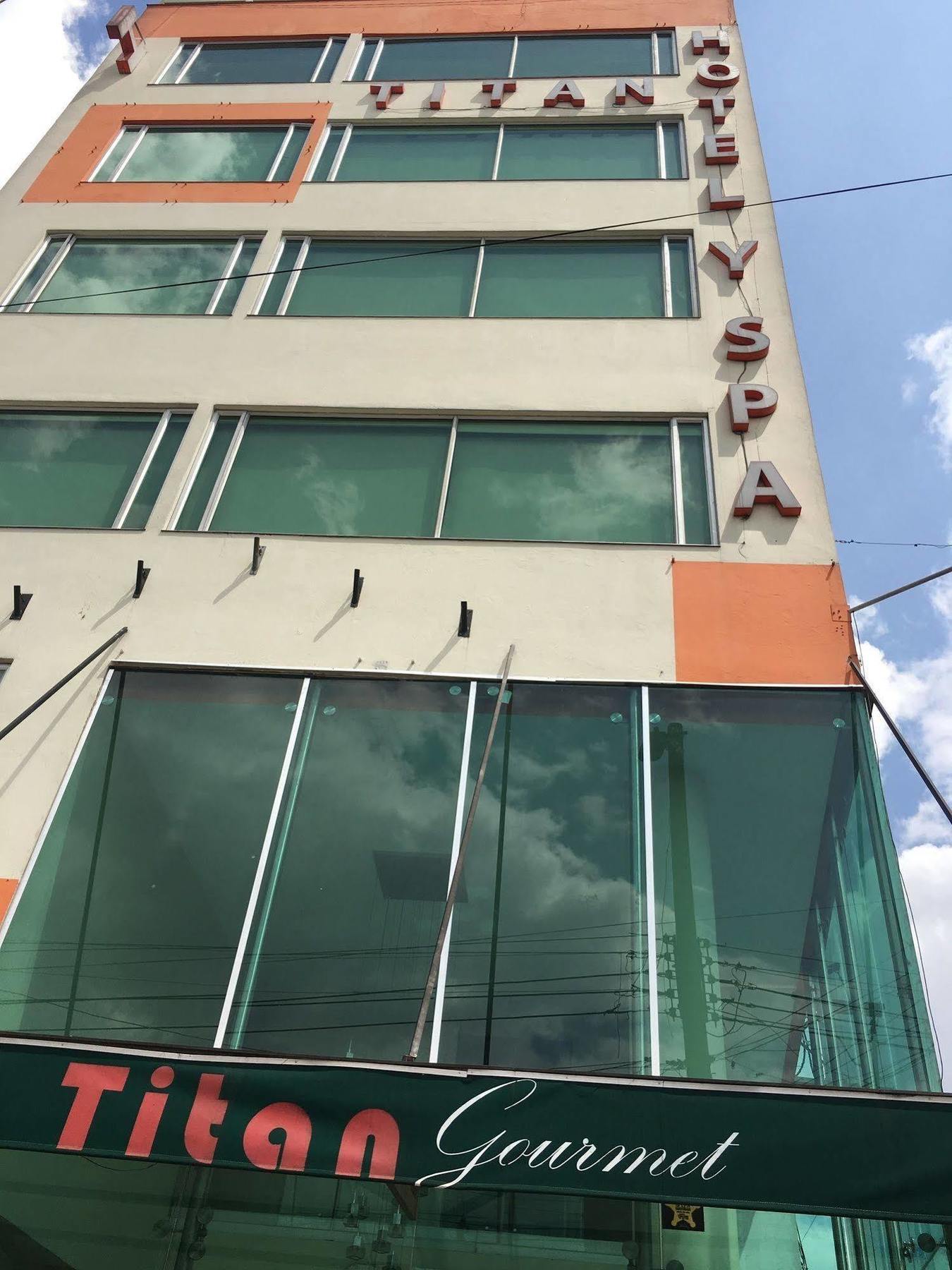 Titan & Hotel 3*