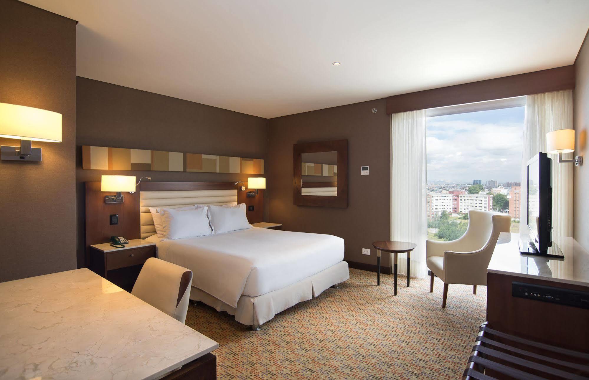 Mercure Calle 100 Hotel 4*