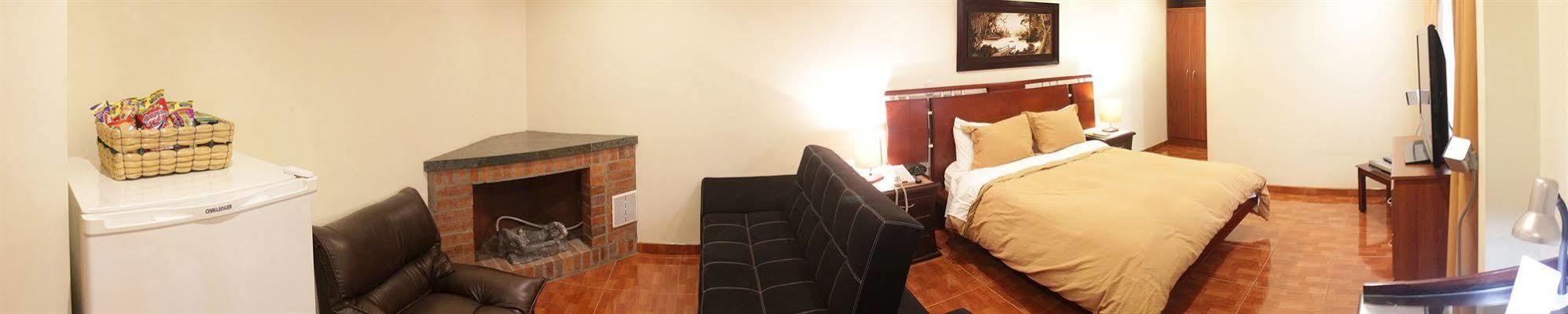 Charlies Place Hotel