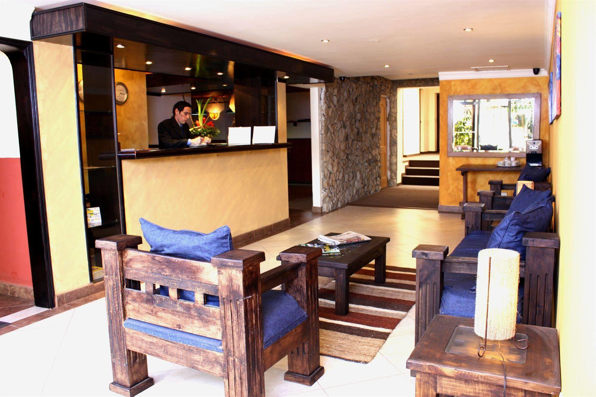 Hotel Charlies Place