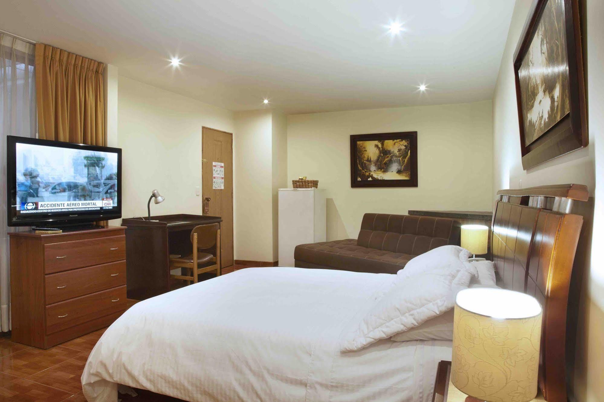 Charlies Place Hotel