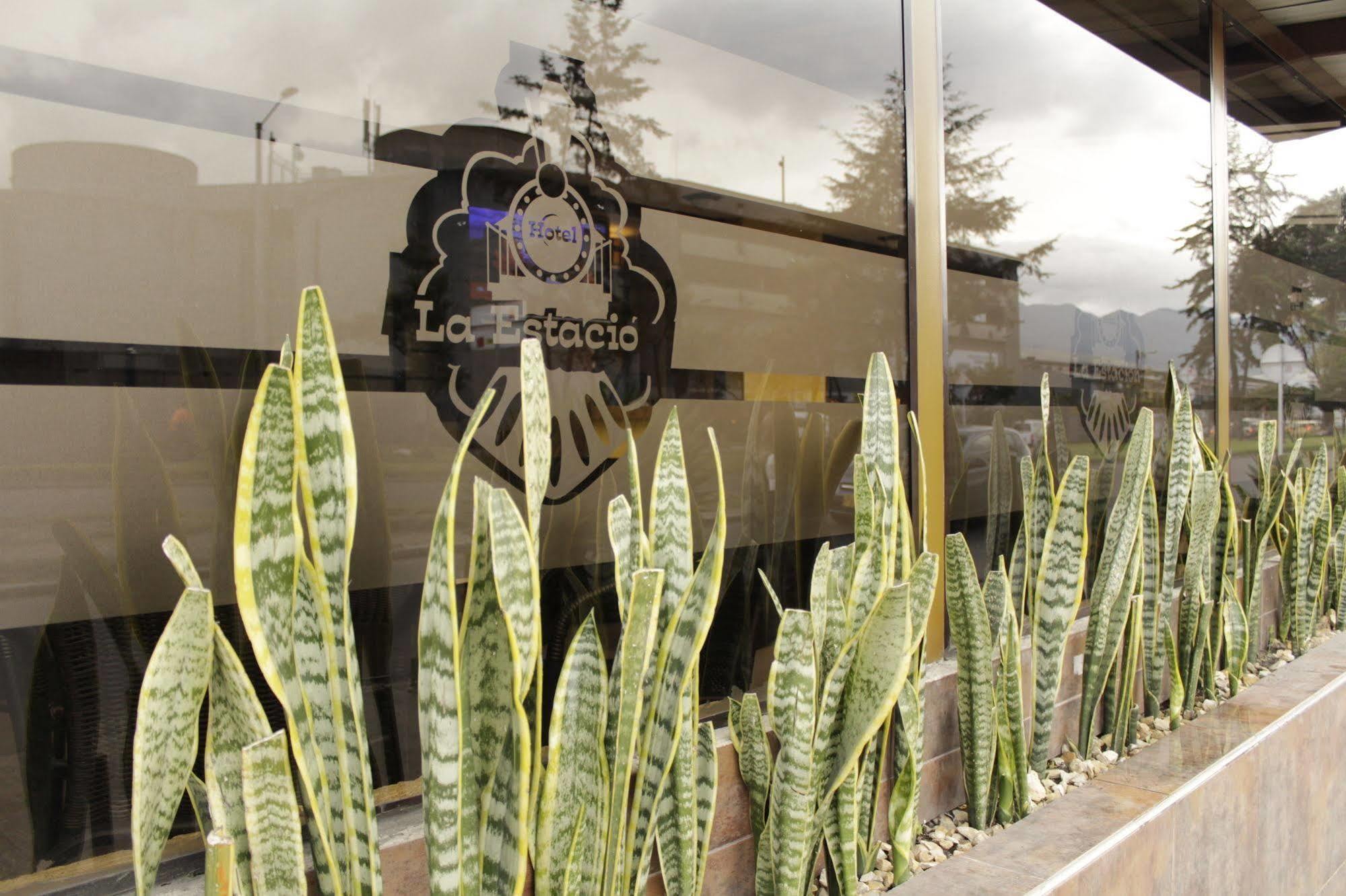 Hotel Ayenda 1087 La Estacion 3*