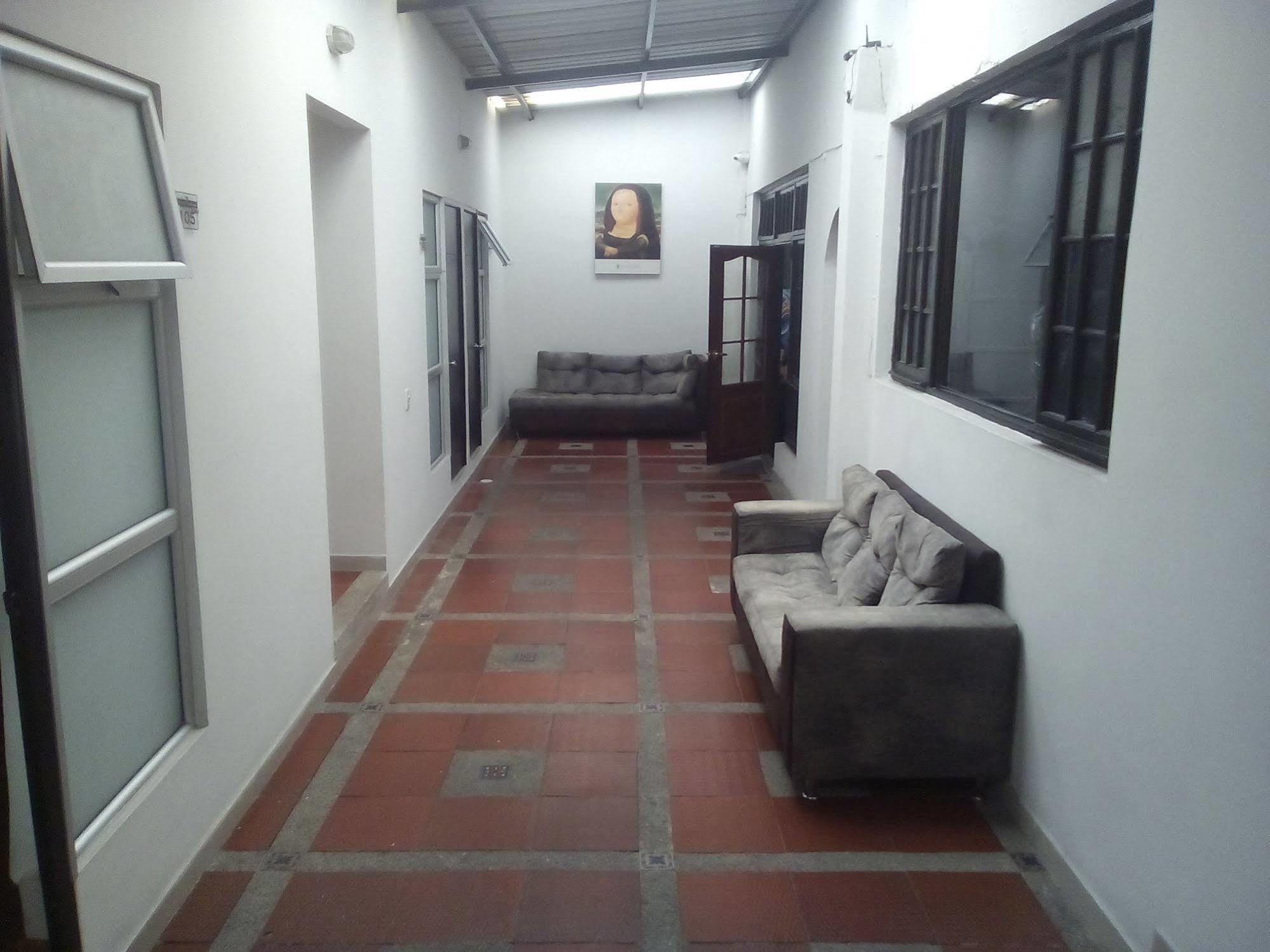 Ayenda 1033 De Normandia