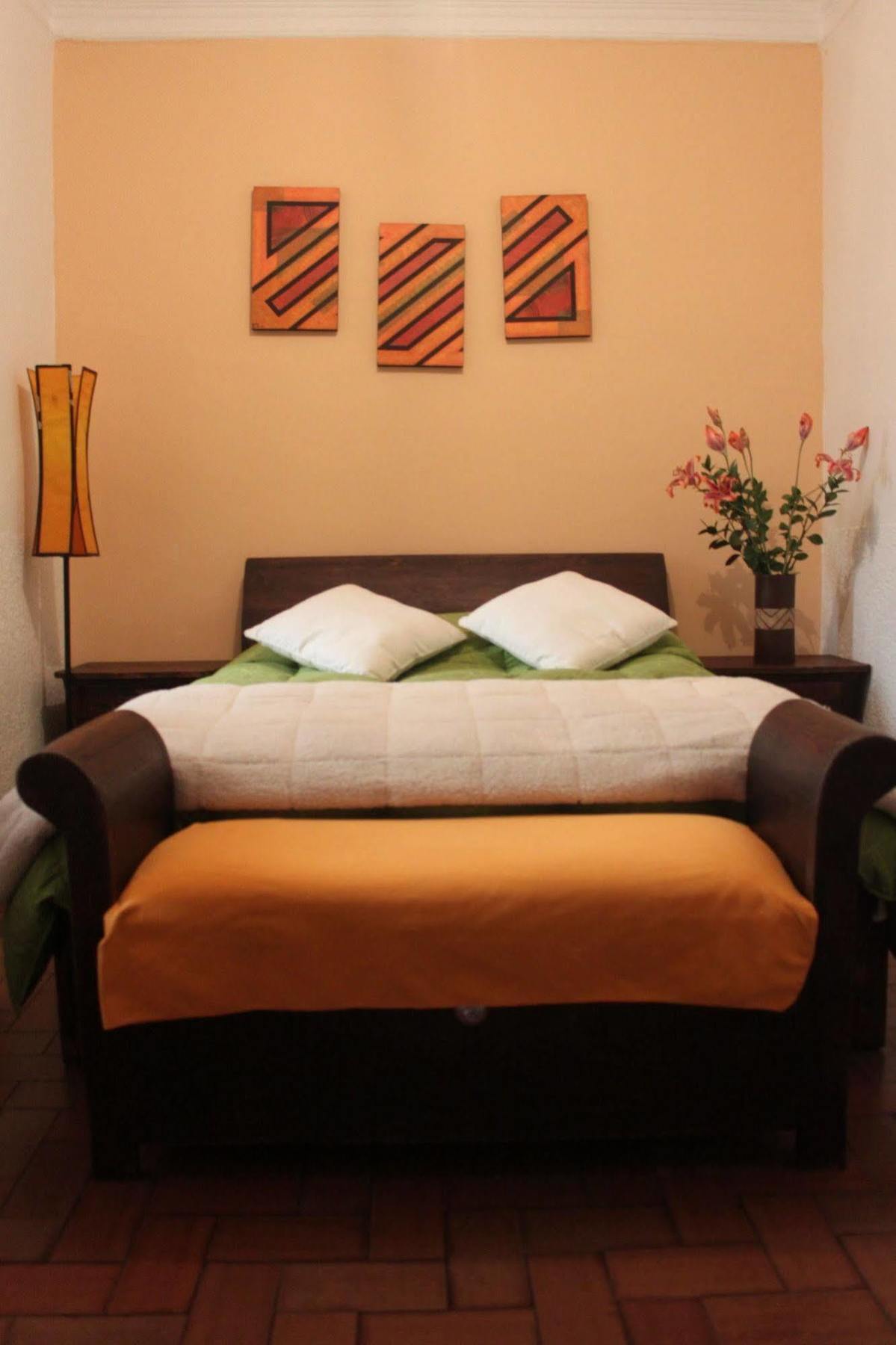 Hostal Iku Backpackers *