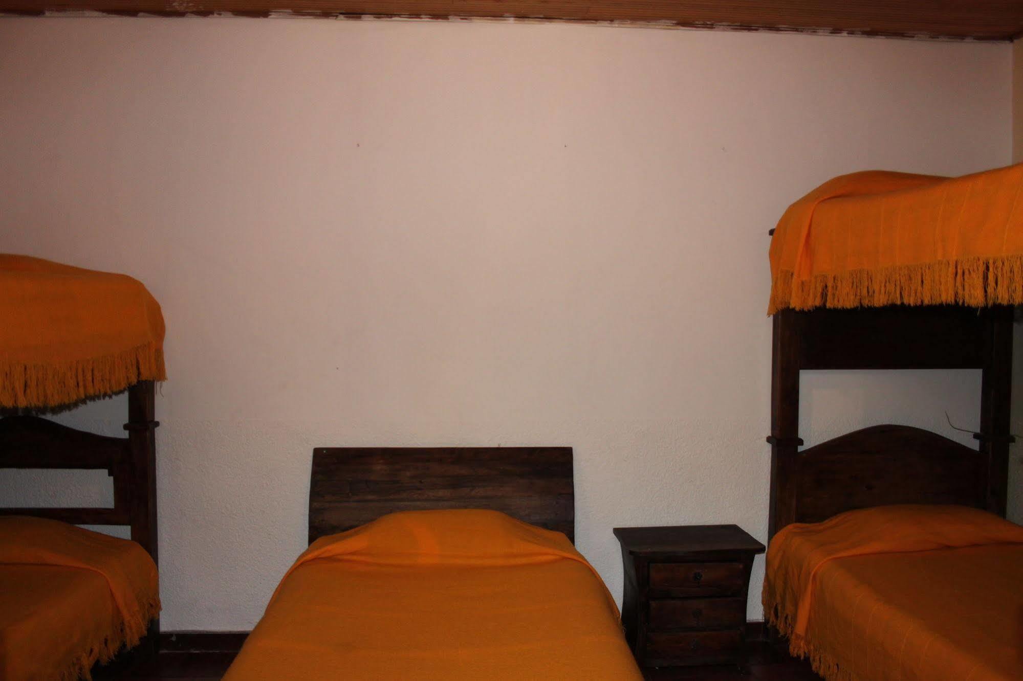 Iku Backpackers Hostal *