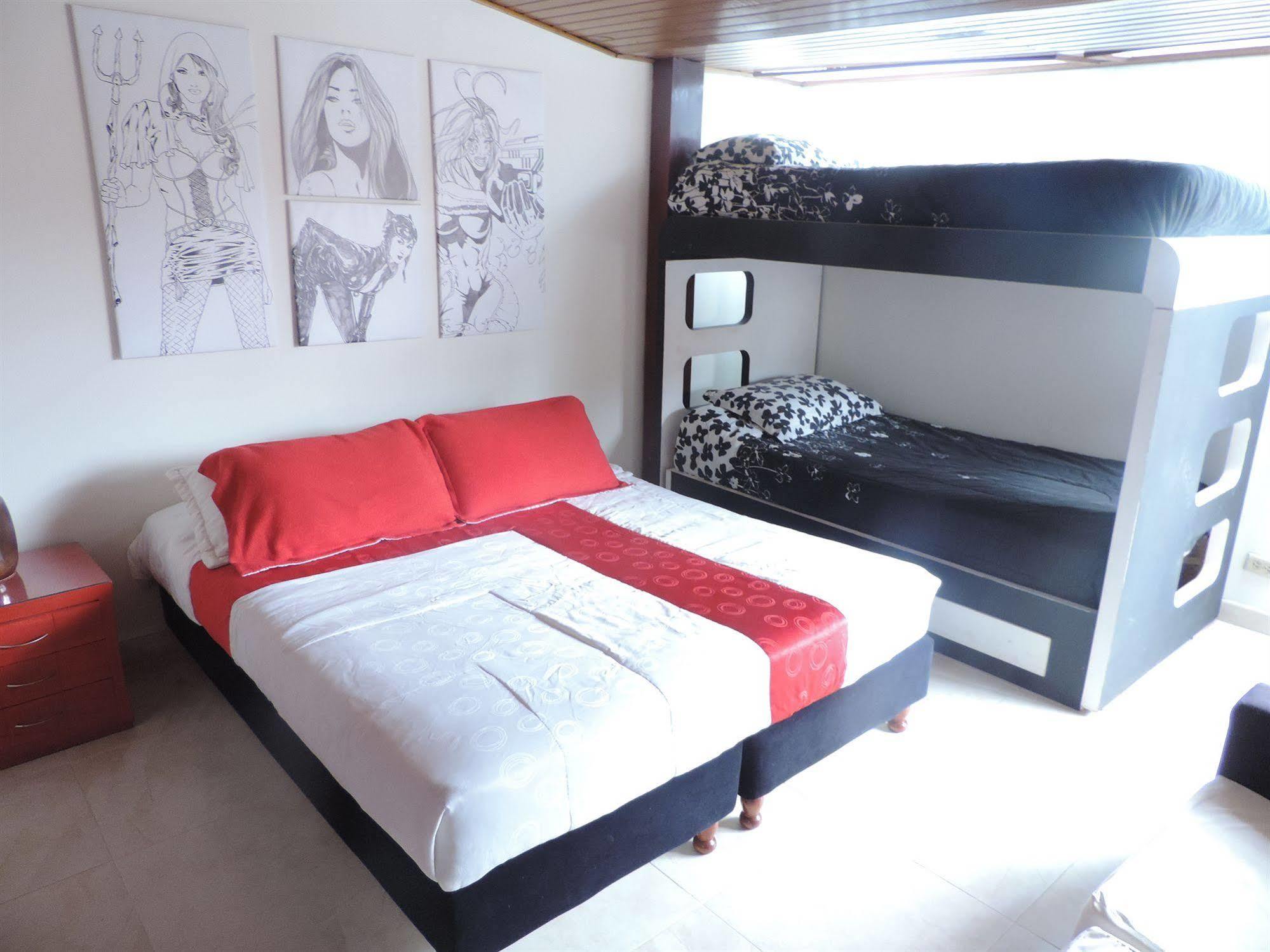 Violeta Park Hostal