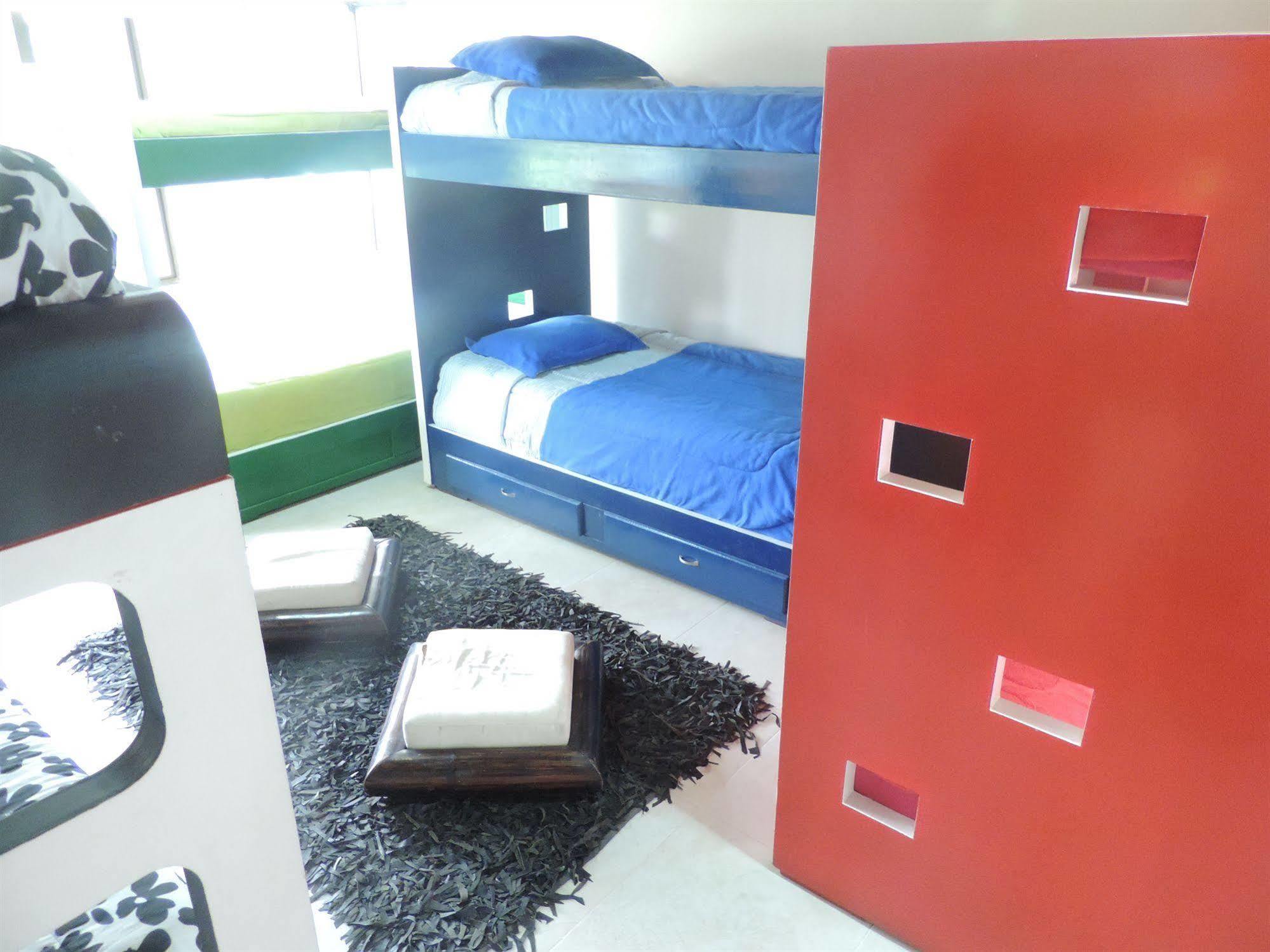 Hostal Violeta Park *