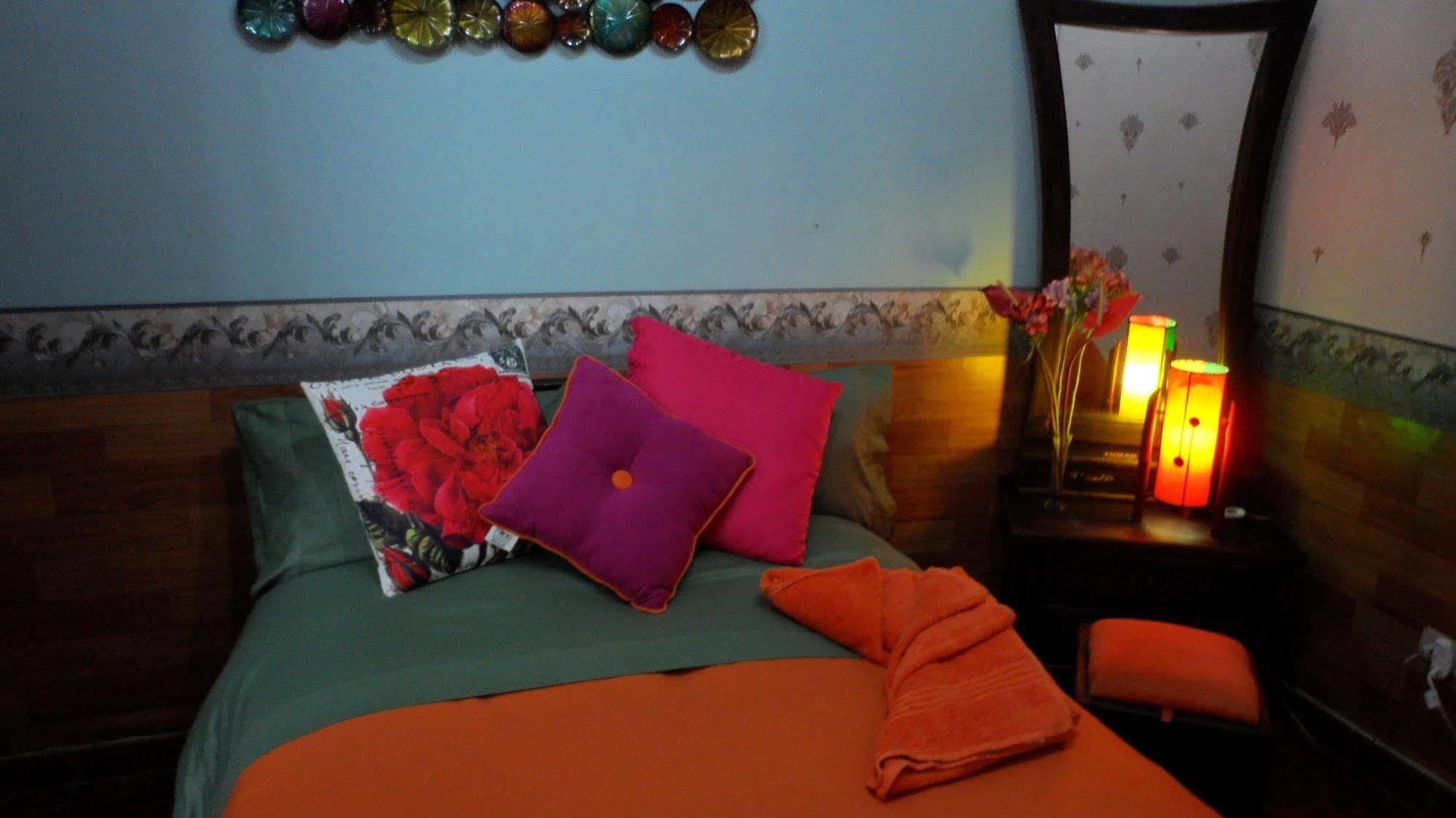 Zohar Hostal