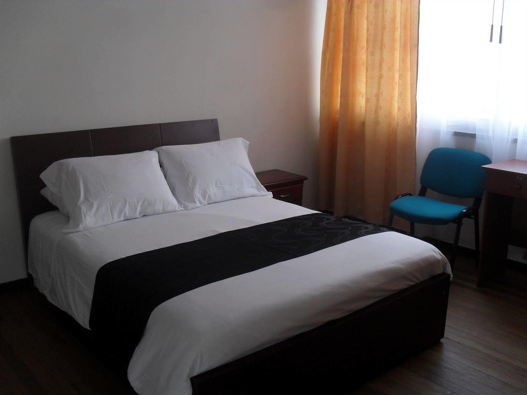 Pasajero Suites, Corferias