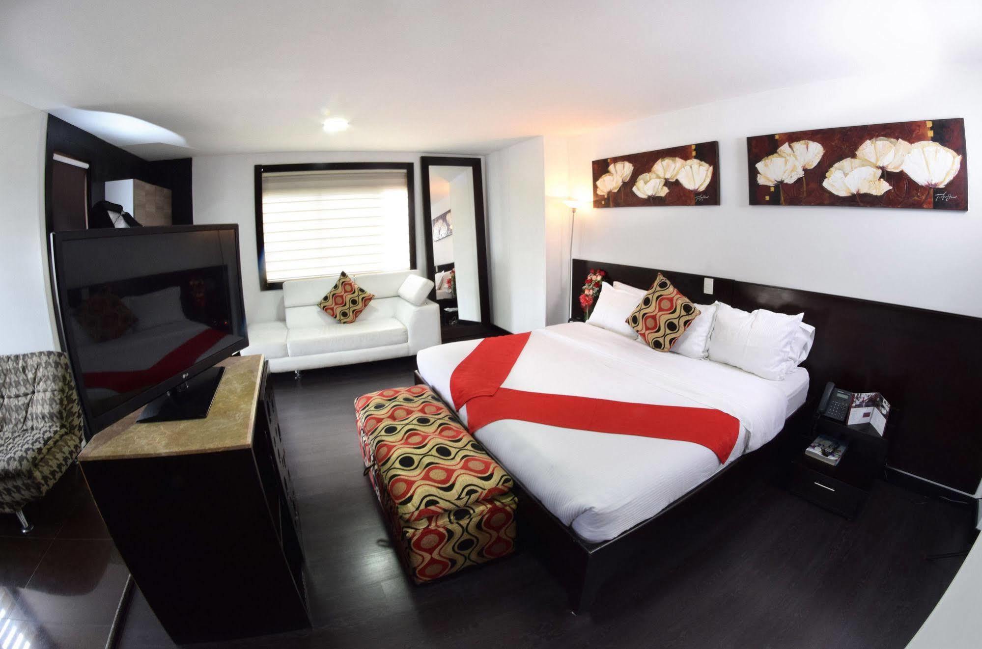Boutique Center Hotel 4*