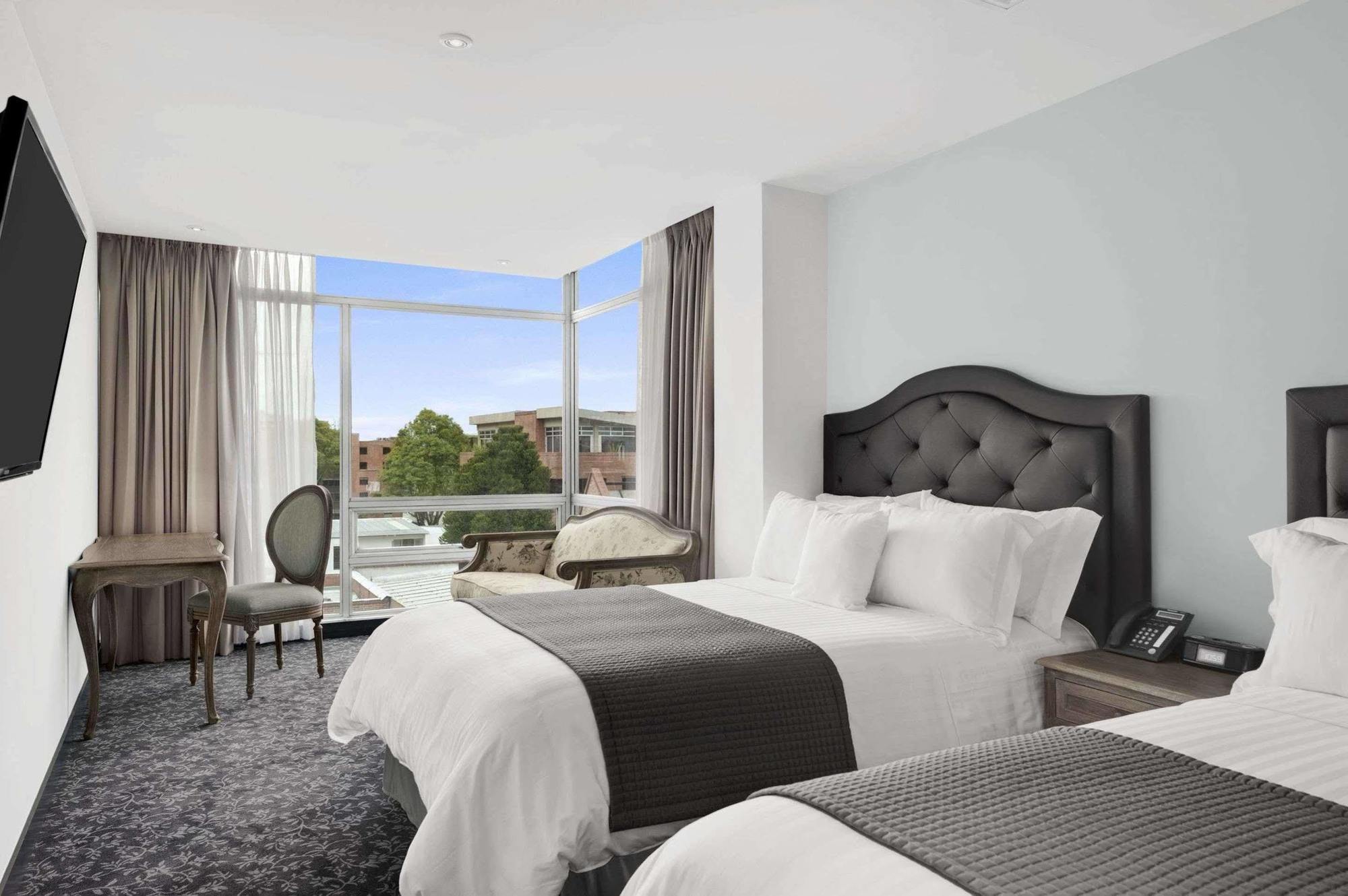 Hotel Ramada Parque 93 4*