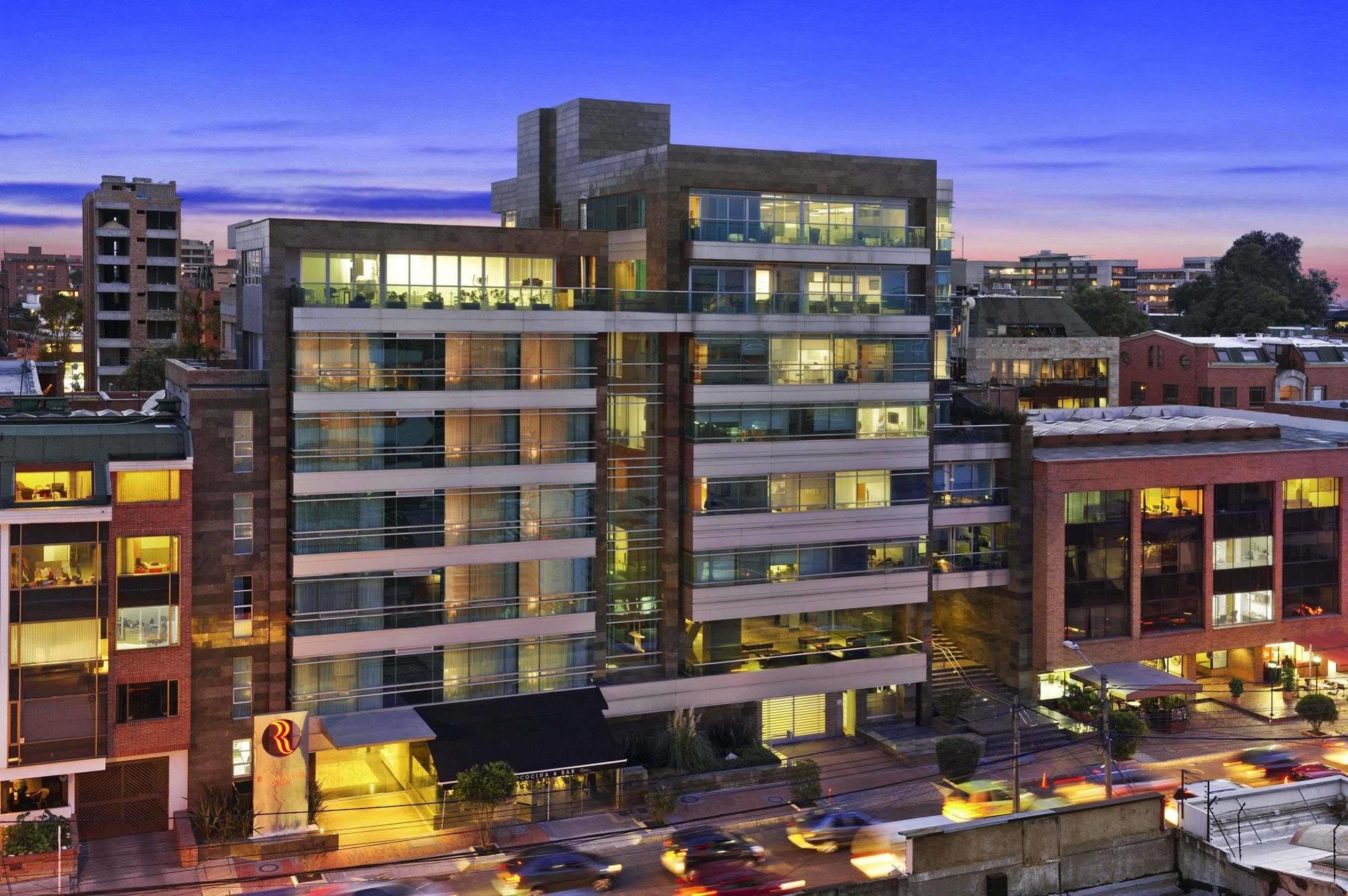 Hotel Ramada Parque 93 4*