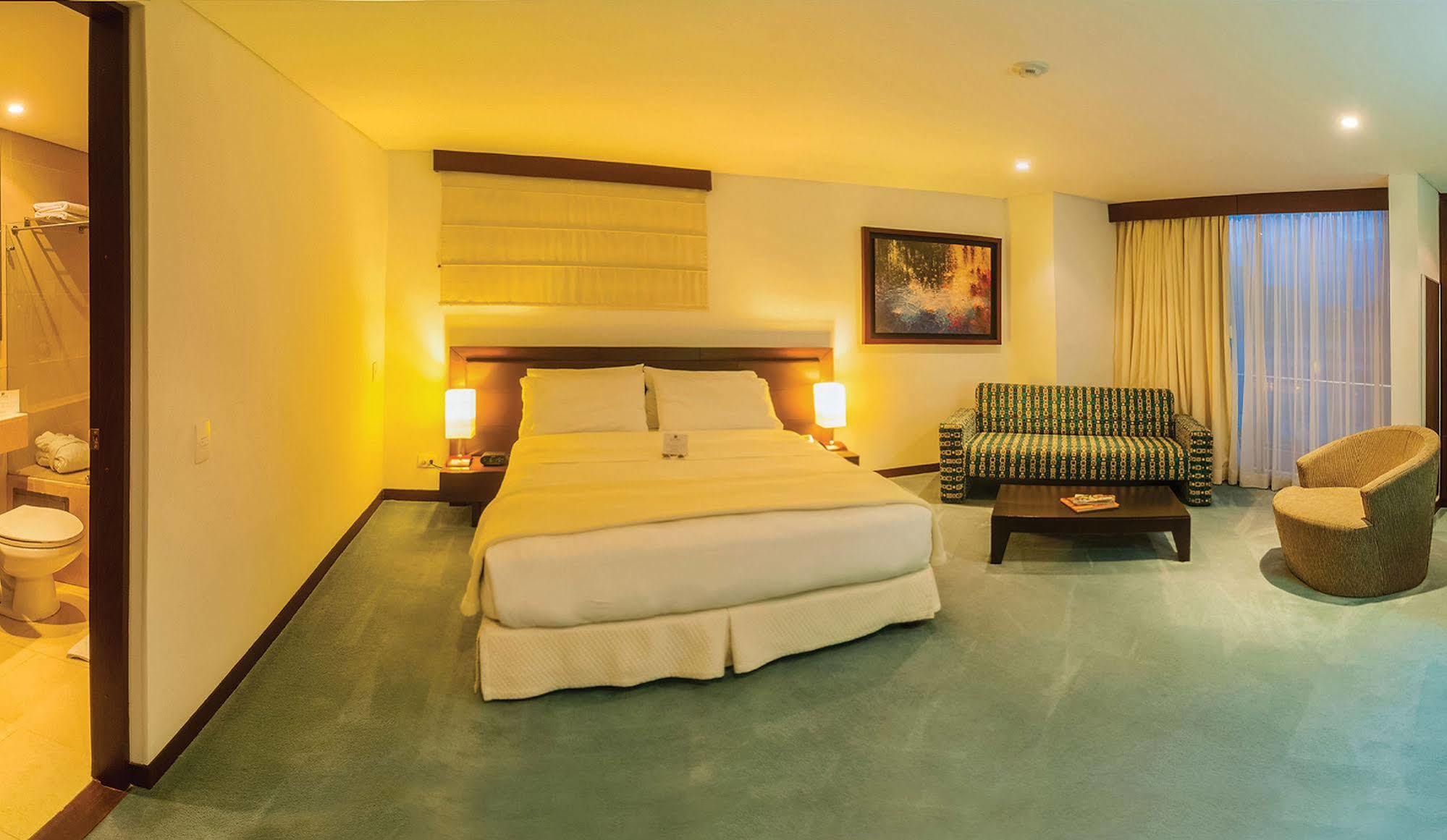 Blue 4* Bogotá