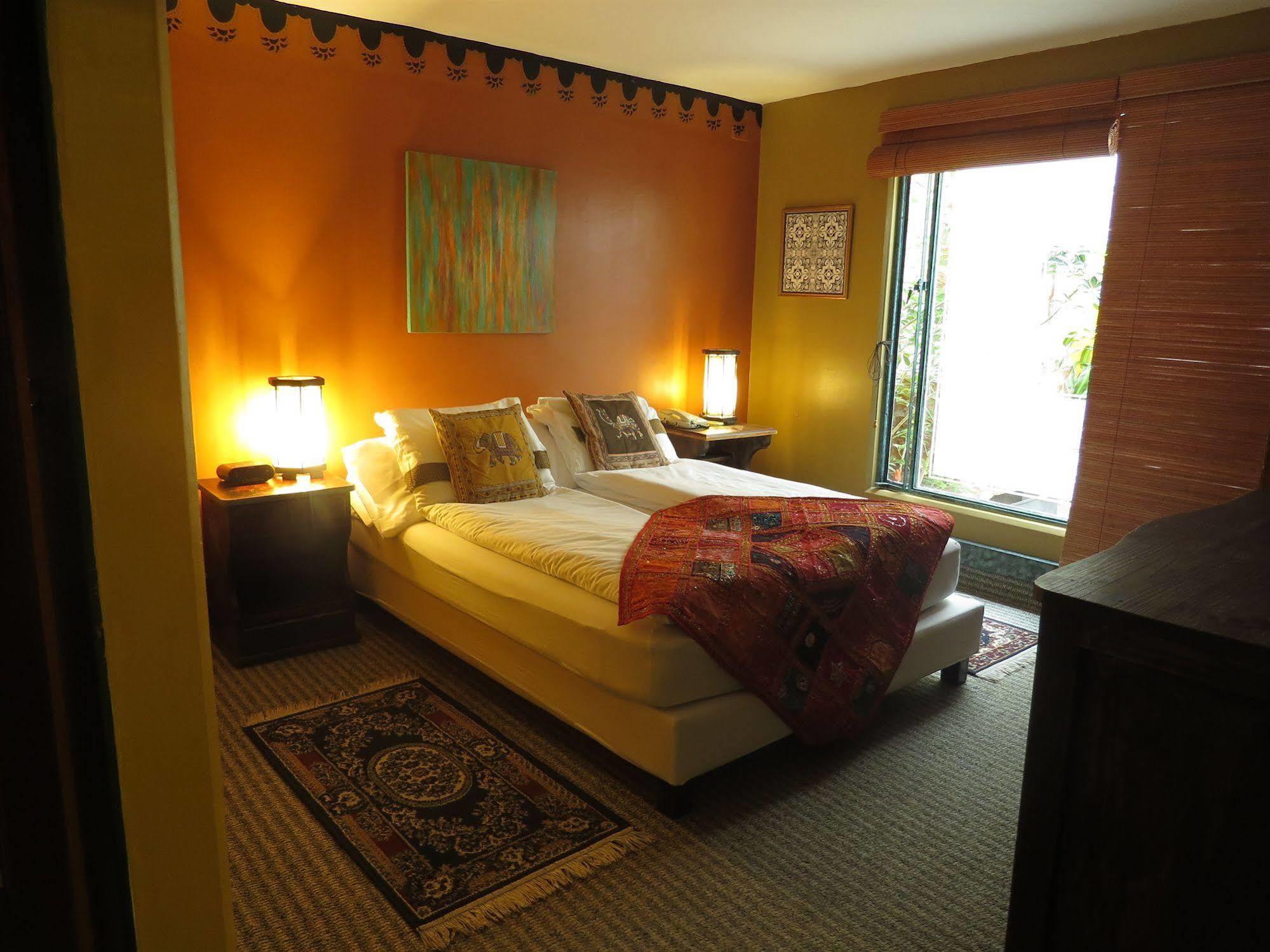 Indian Palace Boutique Hotel 4*