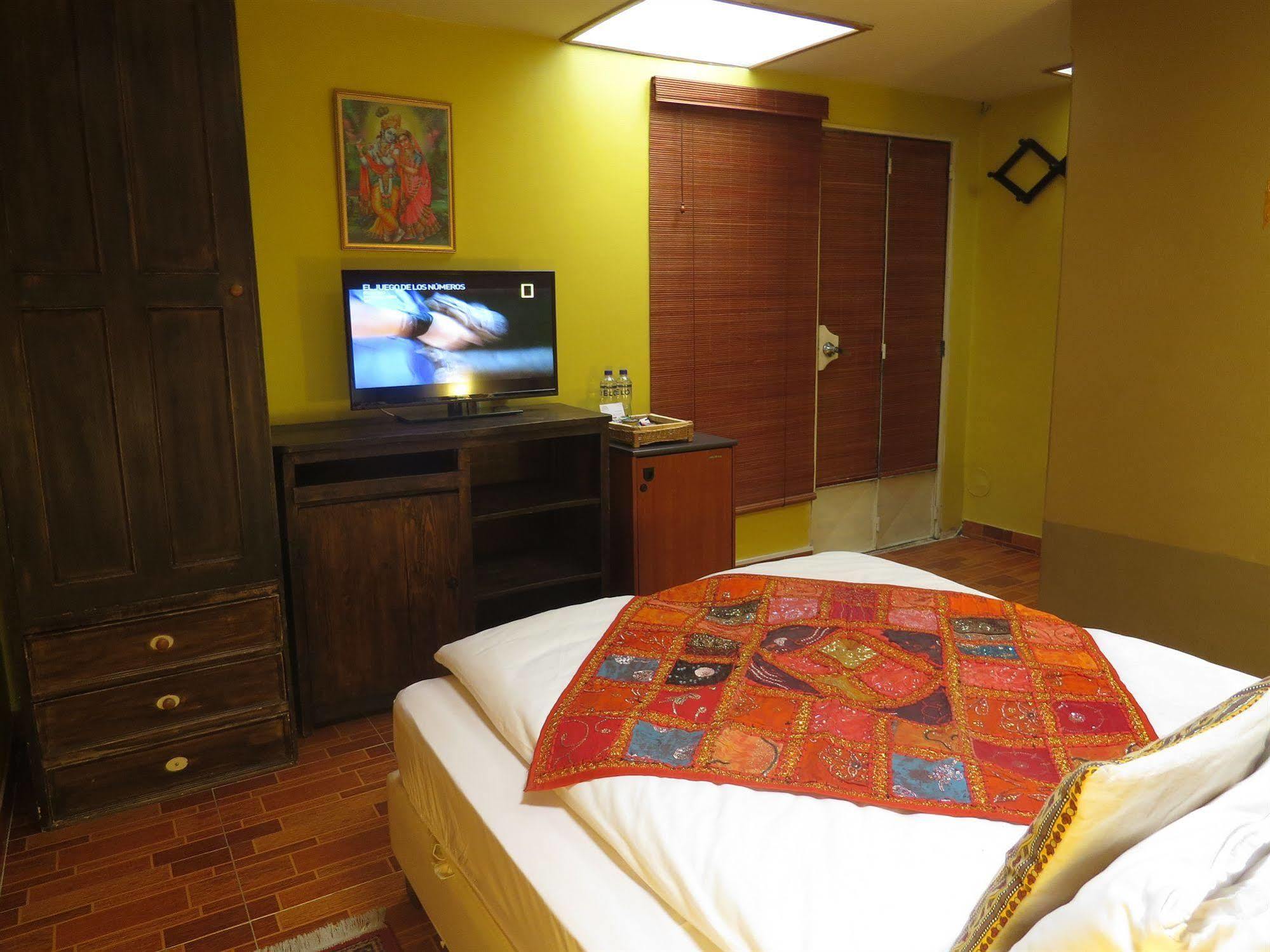 Indian Palace Boutique