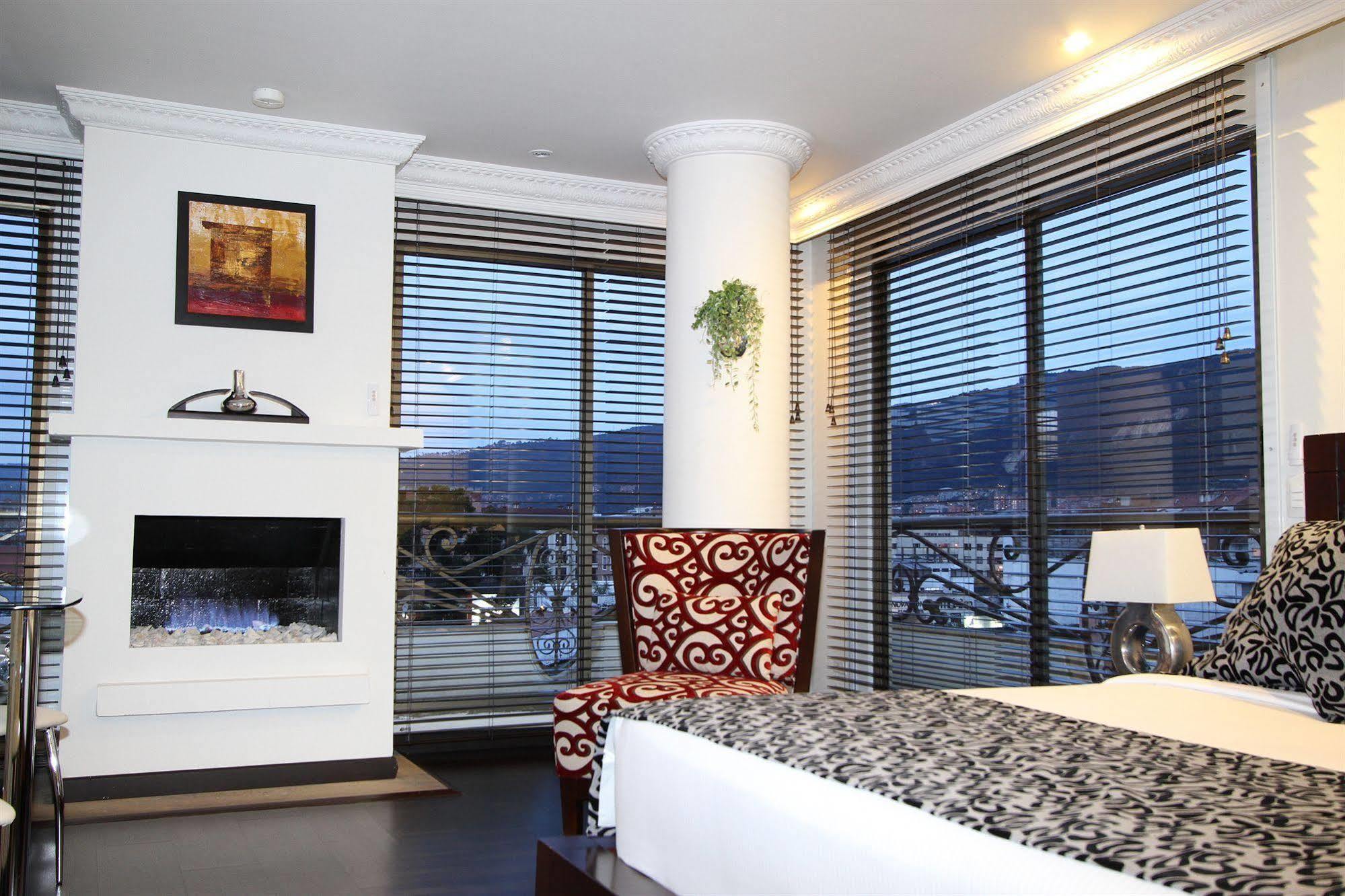 Hotel 108