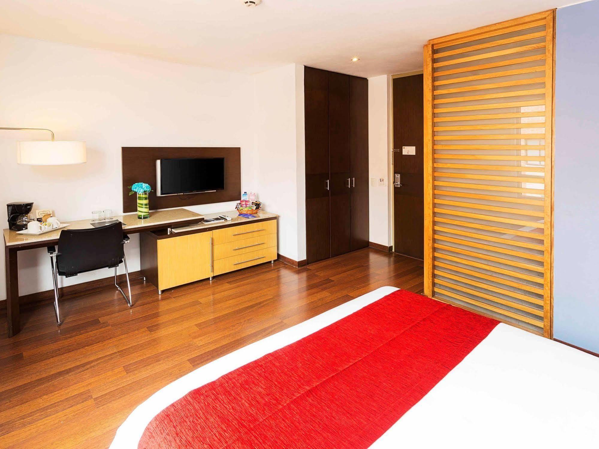 Hotel Mercure Bh Retiro 4*