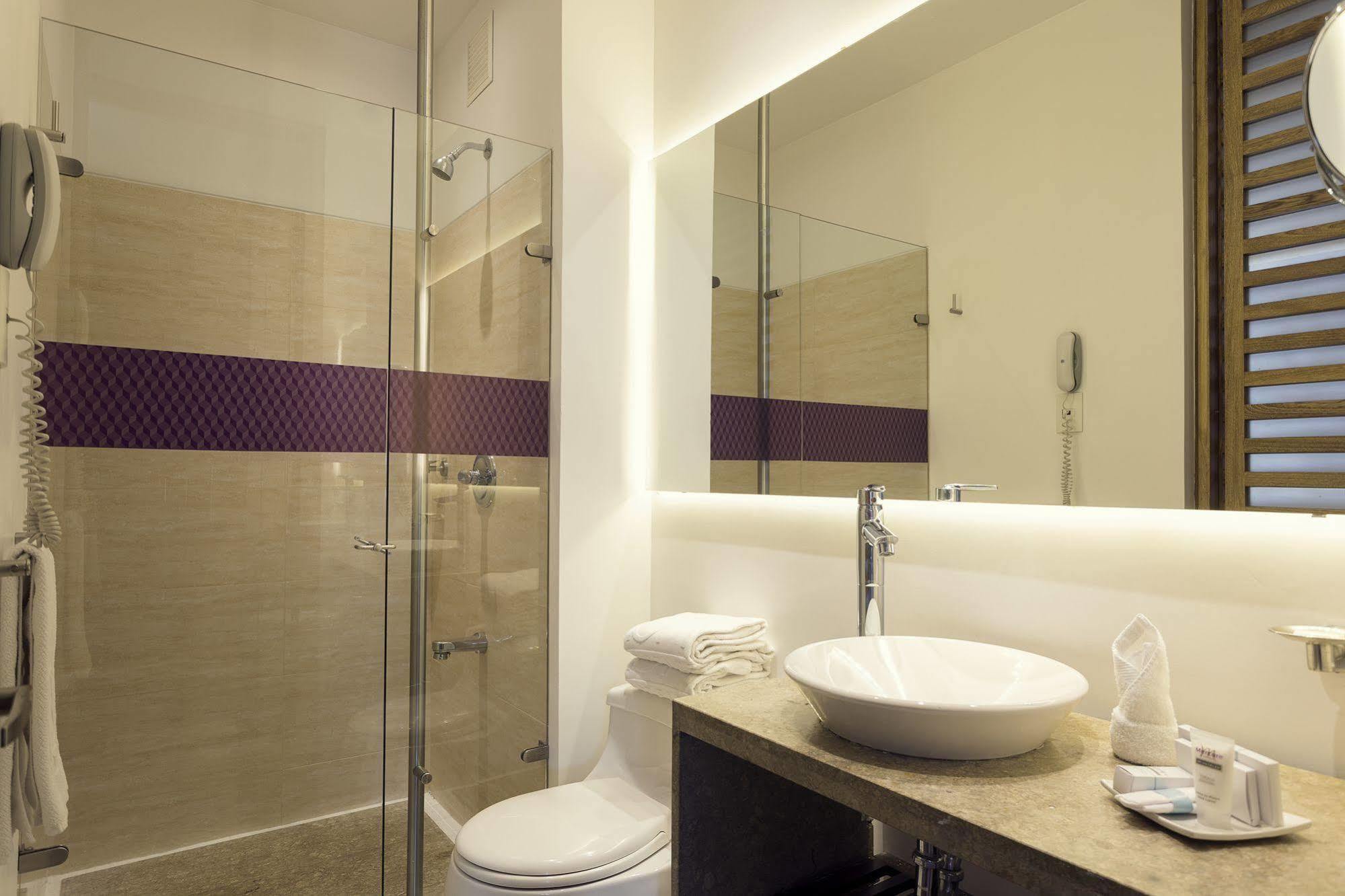Hotel Mercure Bh Retiro 4*