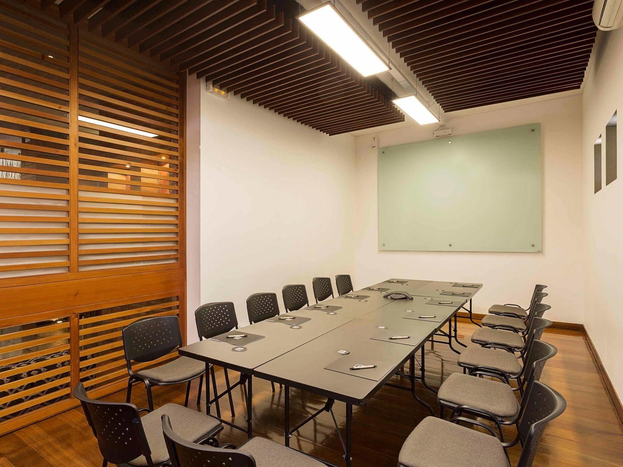 Hotel Mercure Bh Retiro Bogota