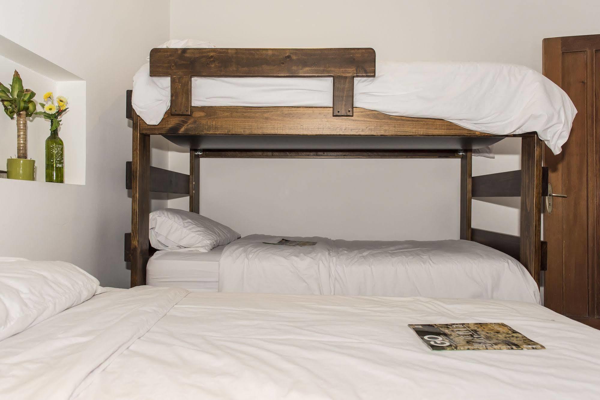 Pensión Mi Llave Hostels
