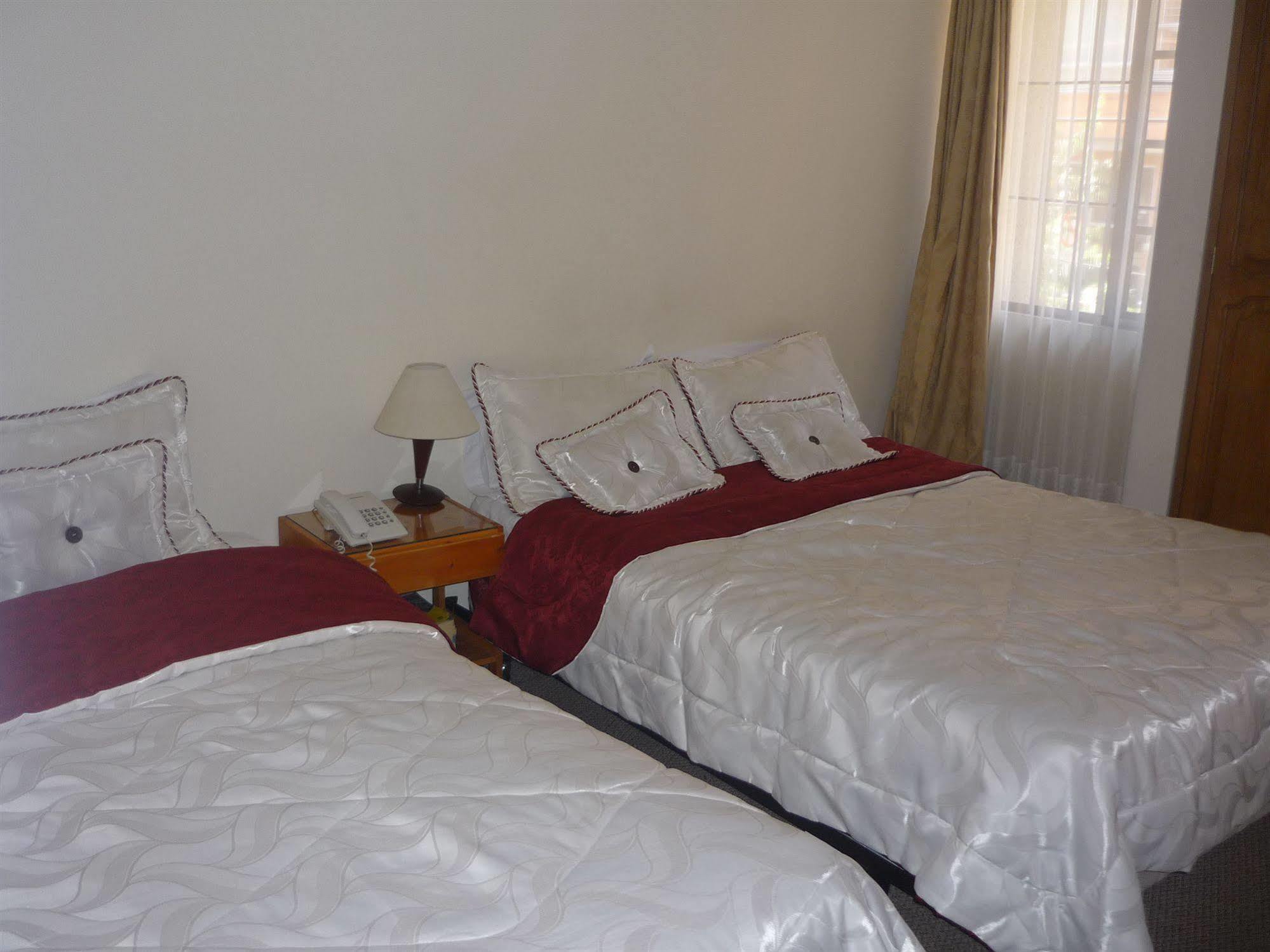 Hotel Casa La Riviera 3*