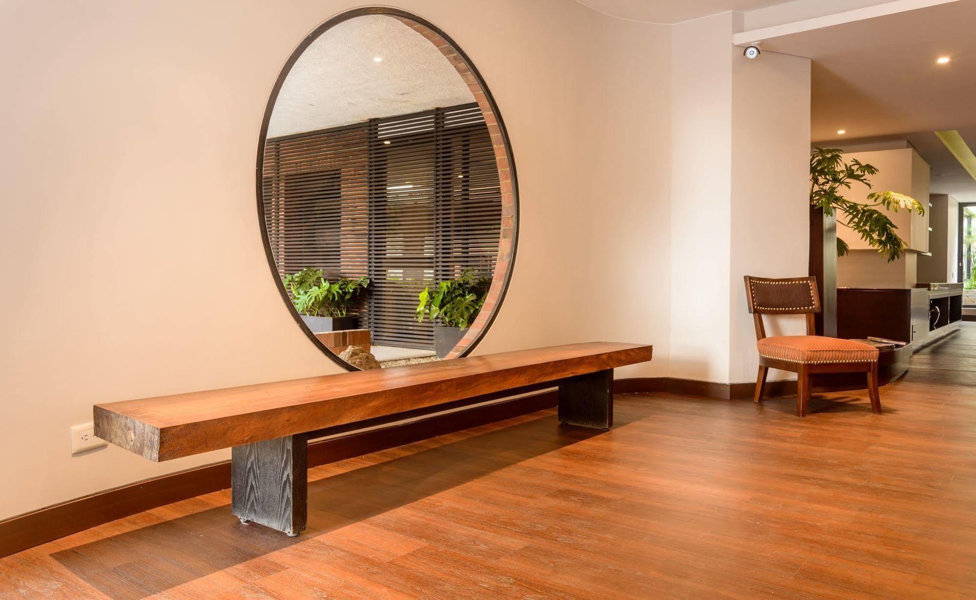 Nico Apartasuites Hotel